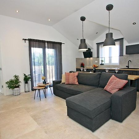 Apartman Gajka Supetar Zewnętrze zdjęcie