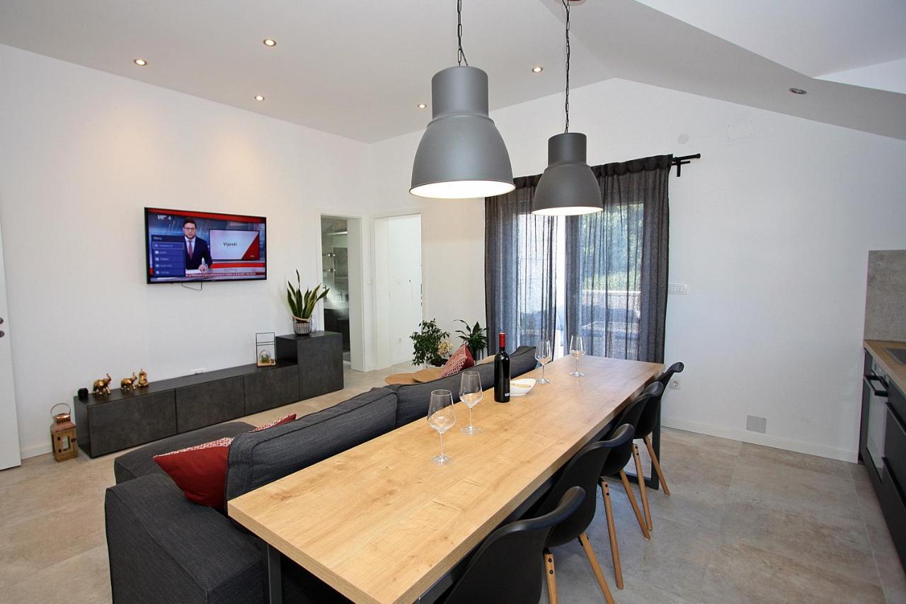 Apartman Gajka Supetar Zewnętrze zdjęcie